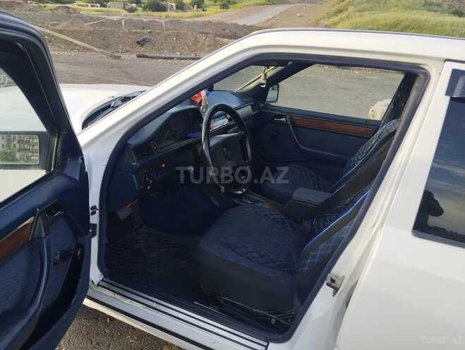 Mercedes E 200 d 1990, 378,679 km - 2.0 l - Cəbrayıl