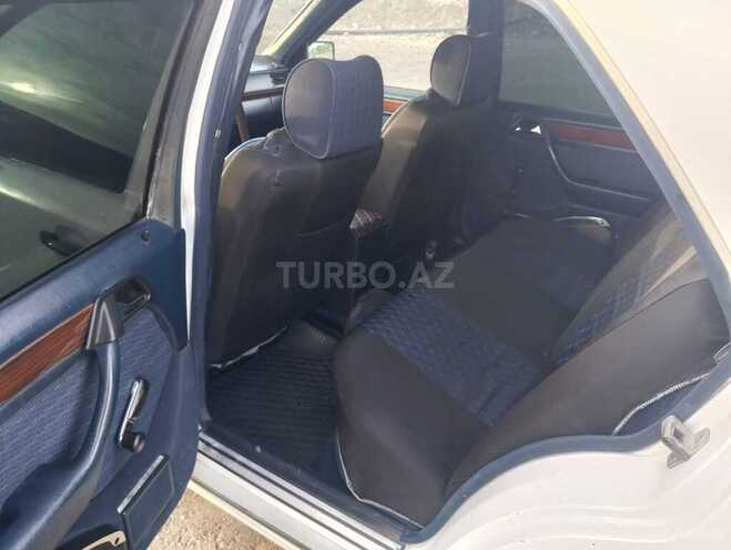 Mercedes E 200 d 1990, 378,679 km - 2.0 l - Cəbrayıl