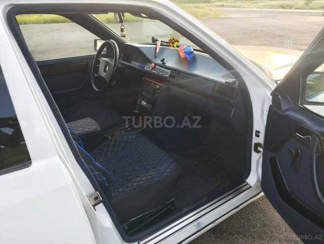 Mercedes E 200 d 1990, 378,679 km - 2.0 l - Cəbrayıl