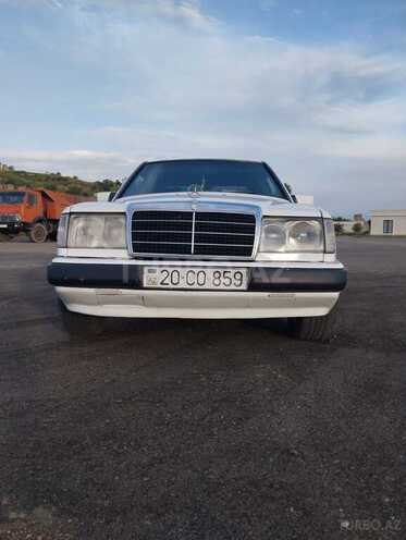 Mercedes E 200 d 1990, 378,679 km - 2.0 l - Cəbrayıl