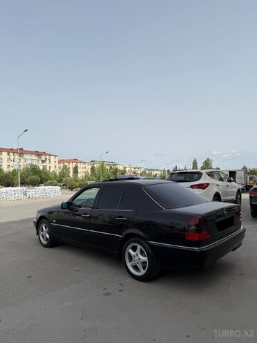 Mercedes C 180 1999, 286,000 km - 1.8 l - Bakı
