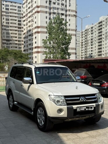 Mitsubishi Pajero 2008, 202,000 km - 3.0 l - Bakı