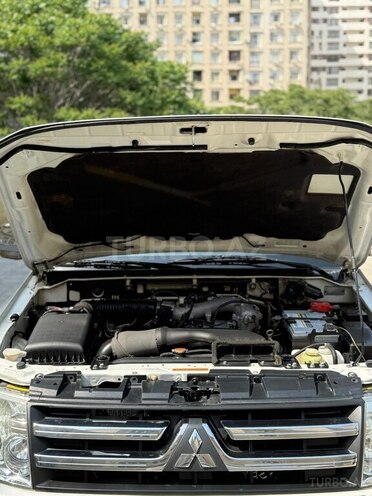 Mitsubishi Pajero 2008, 202,000 km - 3.0 l - Bakı