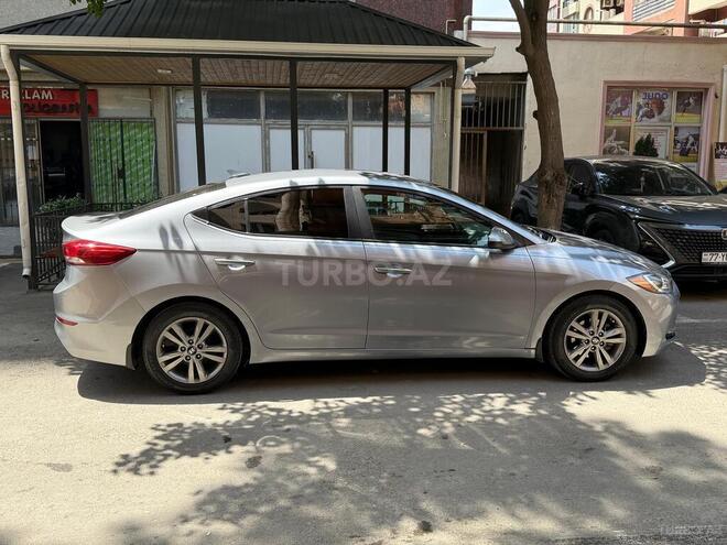 Hyundai Elantra 2017, 185,075 km - 2.0 л - Bakı