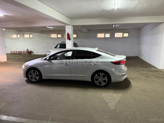 Hyundai Avante 2016, 220,450 km - 1.6 l - Bakı