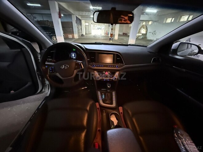 Hyundai Avante 2016, 220,450 km - 1.6 l - Bakı