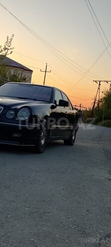 Mercedes E 220 d 2001, 270,000 km - 2.2 l - Bakı