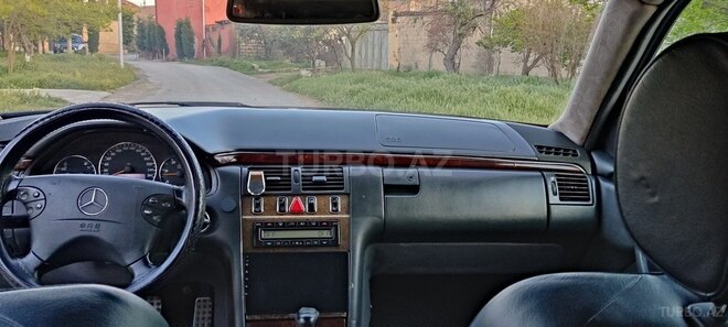 Mercedes E 220 d 2001, 270,000 km - 2.2 l - Bakı