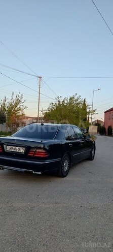 Mercedes E 220 d 2001, 270,000 km - 2.2 l - Bakı