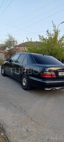 Mercedes E 220 d 2001, 270,000 km - 2.2 l - Bakı