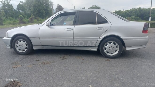 Mercedes C 200 1995, 300,000 km - 2.0 l - Balakən
