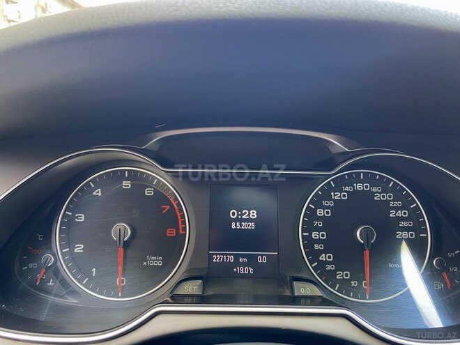 Audi A4 2012, 227,170 km - 2.0 l - Bakı