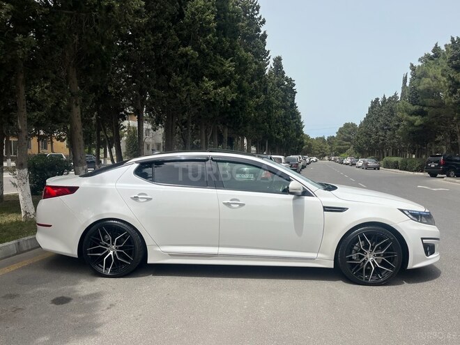 Kia K5-4