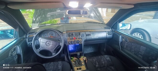 Mercedes E 300 d 1998, 200,000 km - 3.0 л - Masallı