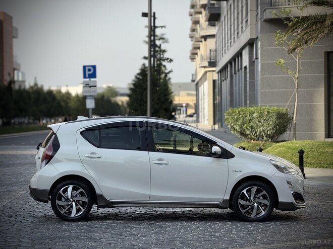Toyota Aqua 2016, 44,800 km - 1.5 l - Bakı