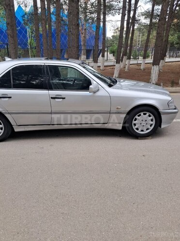 Mercedes C 180 1997, 235,000 km - 1.8 l - Sumqayıt