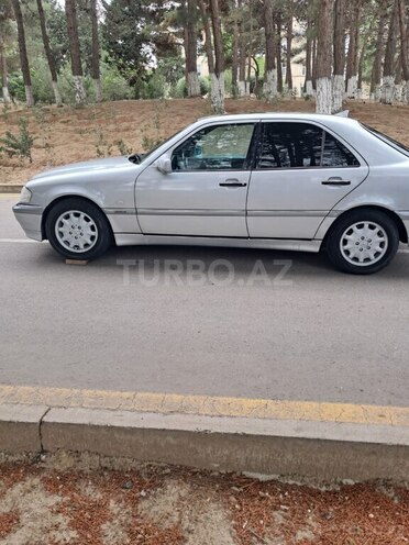 Mercedes C 180 1997, 235,000 km - 1.8 l - Sumqayıt