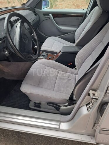 Mercedes C 180 1997, 235,000 km - 1.8 l - Sumqayıt