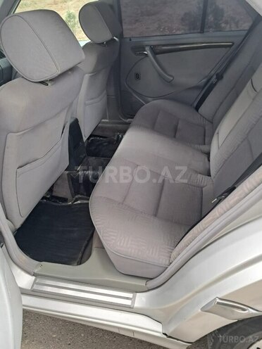 Mercedes C 180 1997, 235,000 km - 1.8 l - Sumqayıt