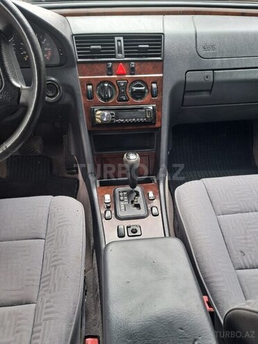 Mercedes C 180 1997, 235,000 km - 1.8 l - Sumqayıt