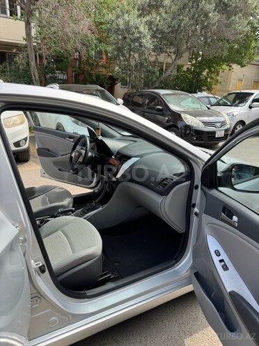 Hyundai Accent 2015, 73,577 km - 1.6 л - Bakı
