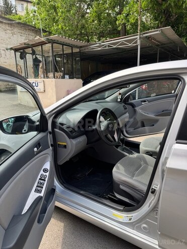 Hyundai Accent 2015, 73,577 km - 1.6 л - Bakı