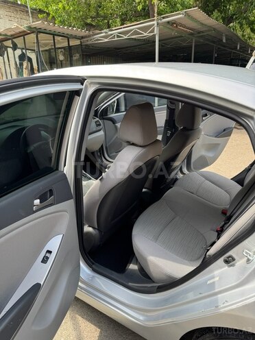 Hyundai Accent 2015, 73,577 km - 1.6 л - Bakı