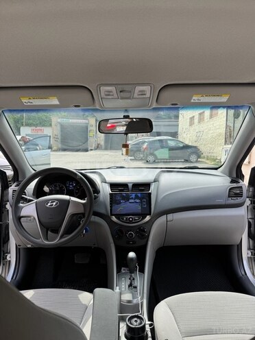 Hyundai Accent 2015, 73,577 km - 1.6 л - Bakı
