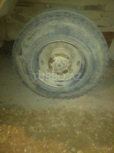 MAZ 5549 1990, 300,000 km - 11.0 l - Gəncə