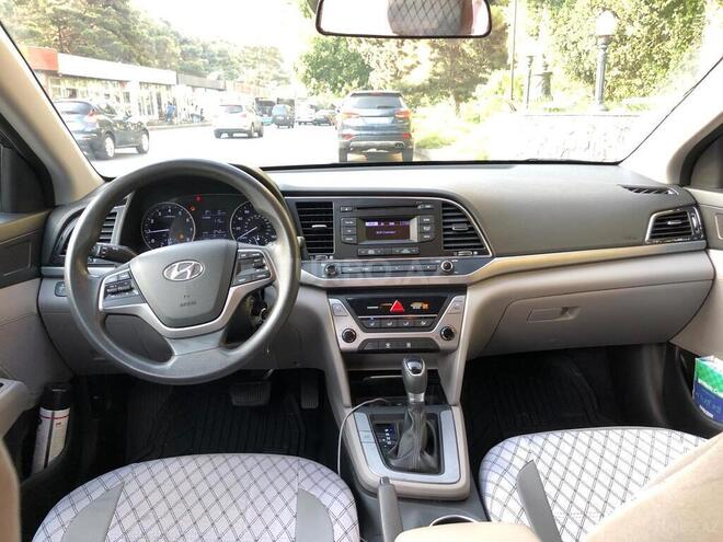 Hyundai Elantra 2016, 200,000 km - 2.0 l - Bakı
