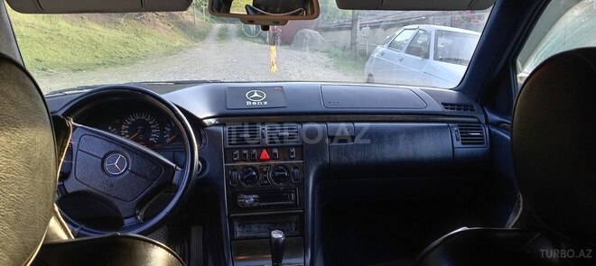Mercedes E 280 1997, 228,000 km - 2.8 l - Xaçmaz