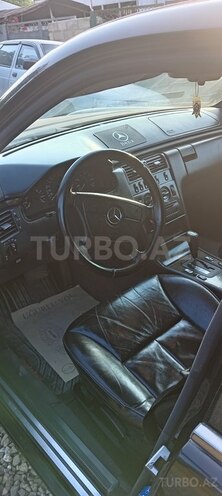 Mercedes E 280 1997, 228,000 km - 2.8 l - Xaçmaz