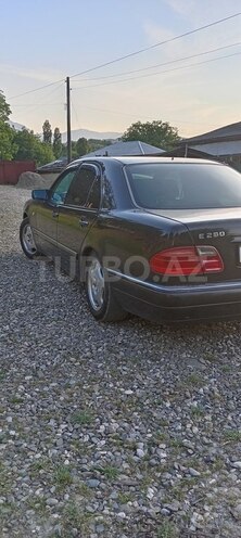 Mercedes E 280 1997, 228,000 km - 2.8 l - Xaçmaz