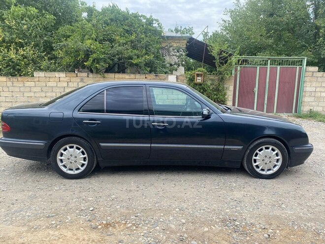 Mercedes E 220 d 1999, 290,000 km - 2.2 l - Beyləqan