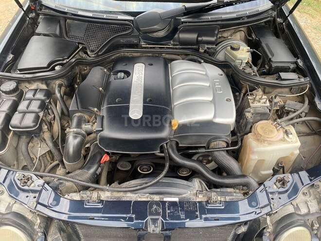 Mercedes E 220 d 1999, 290,000 km - 2.2 l - Beyləqan