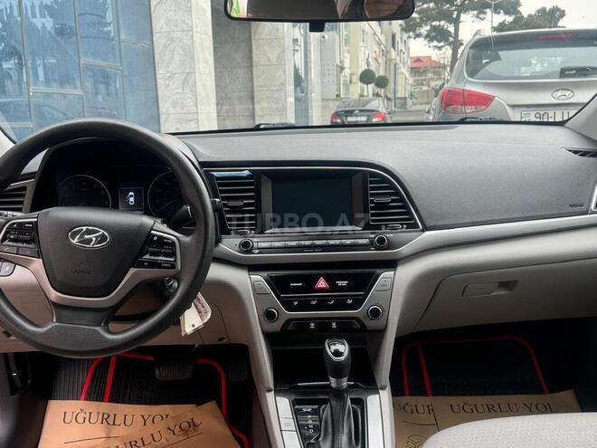 Hyundai Elantra 2018, 165,762 km - 2.0 l - Bakı