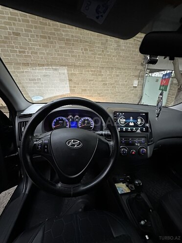 Hyundai i30 2009, 200,000 km - 1.4 л - Şamaxı