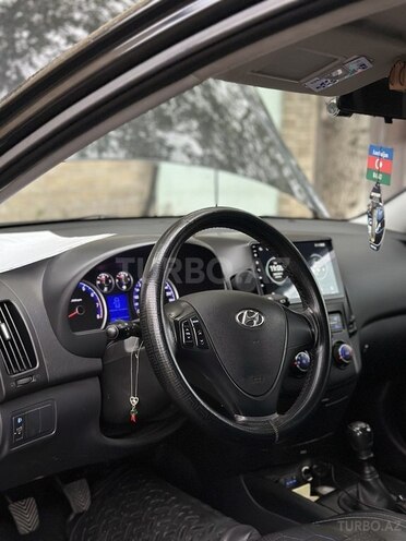 Hyundai i30 2009, 200,000 km - 1.4 л - Şamaxı