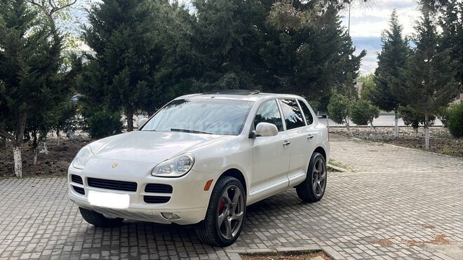 Porsche Cayenne-1
