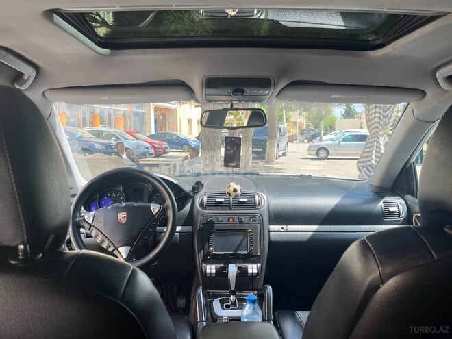 Porsche Cayenne-5