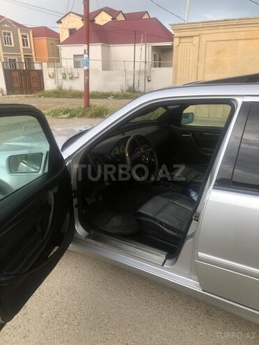 Mercedes C 280 2000, 335,000 km - 2.8 l - Bakı