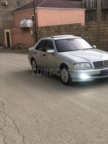 Mercedes C 280 2000, 335,000 km - 2.8 l - Bakı