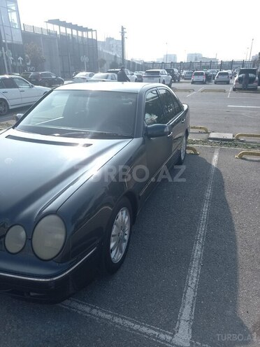 Mercedes E 220 d 2001, 440,000 km - 2.2 l - Bakı