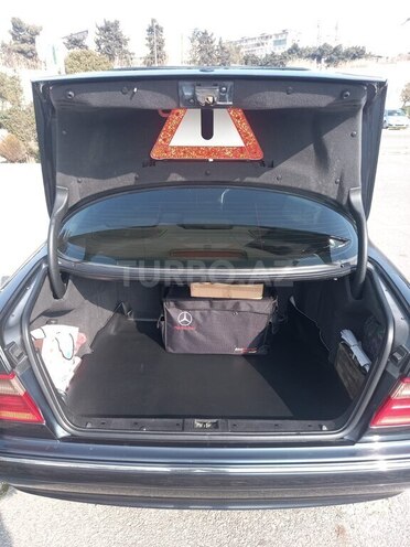 Mercedes E 220 d 2001, 440,000 km - 2.2 l - Bakı