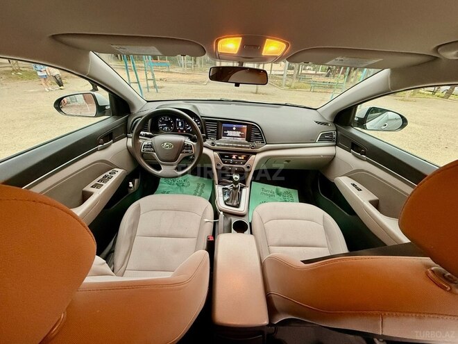 Hyundai Elantra 2018, 165,762 km - 2.0 л - Bakı