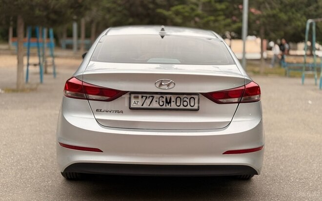 Hyundai Elantra 2018, 165,762 km - 2.0 л - Bakı