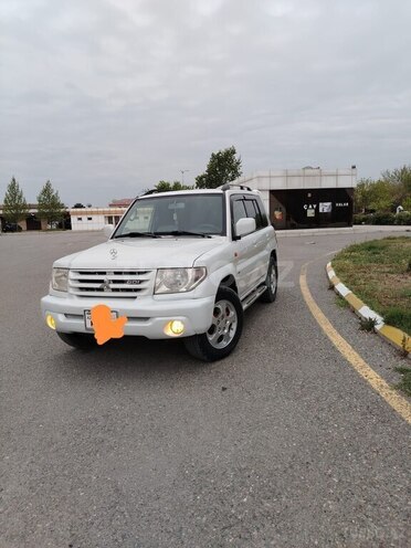 Mitsubishi Pajero io 2000, 434,000 km - 2.0 л - Yevlax