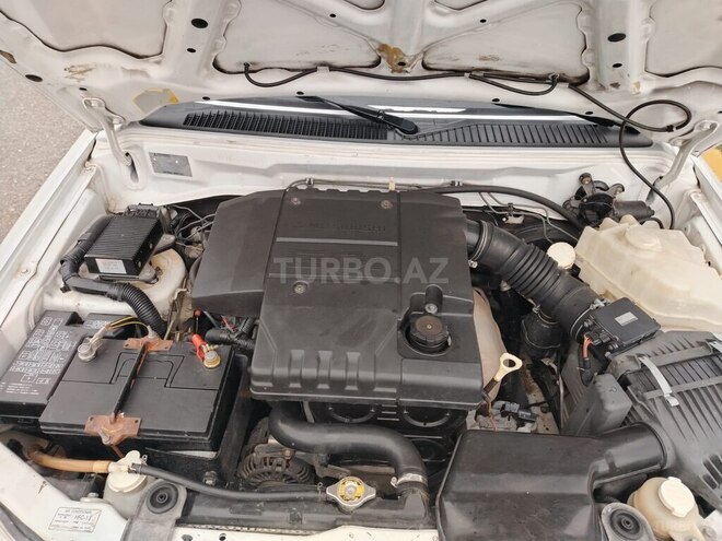 Mitsubishi Pajero io 2000, 434,000 km - 2.0 л - Yevlax