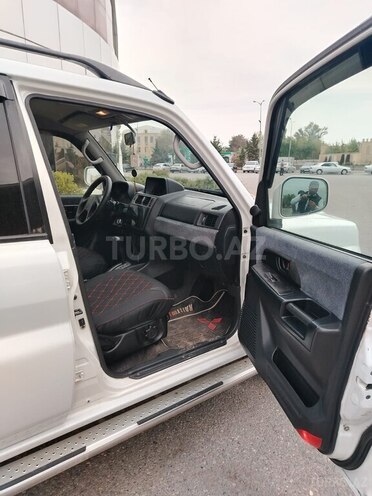 Mitsubishi Pajero io 2000, 434,000 km - 2.0 л - Yevlax