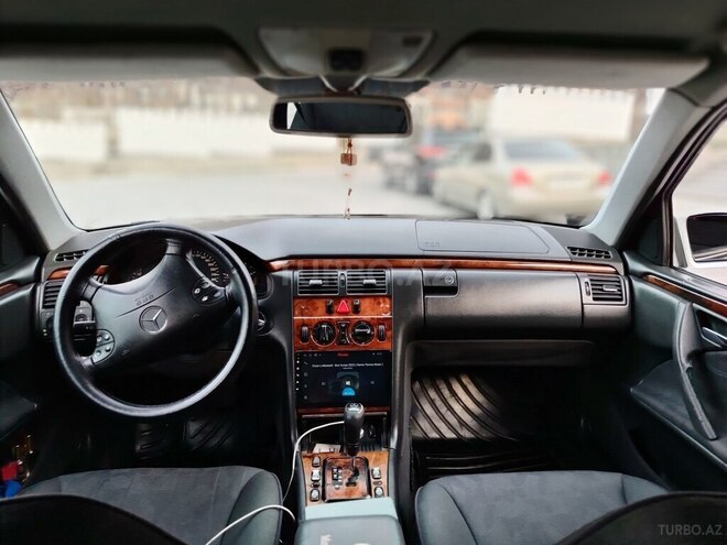 Mercedes E 270 1999, 530,306 km - 2.7 л - Şəki